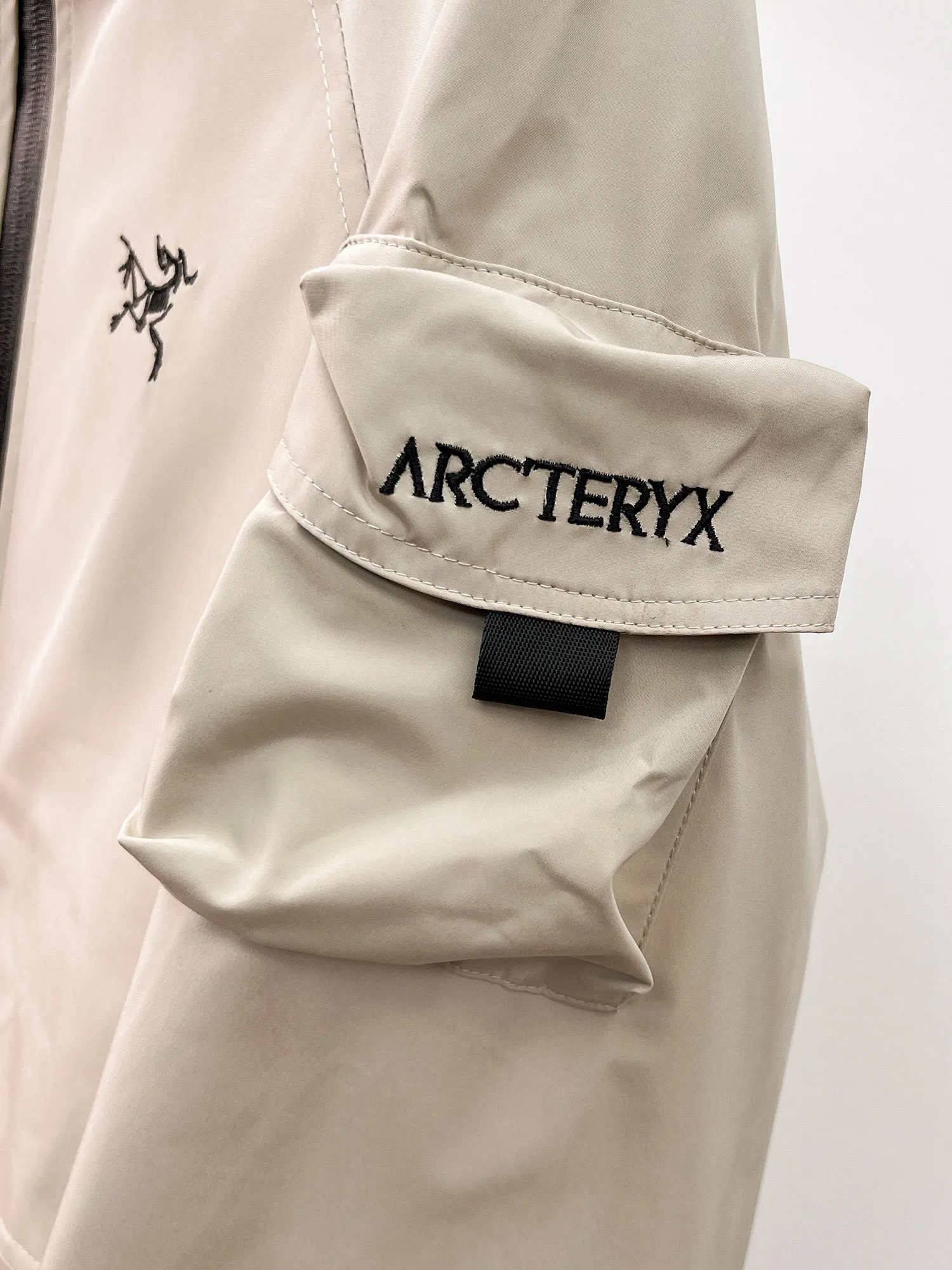 Same Style， ， 2026 New Arrival ， Original Premium Breathable ， ， ， Quality。 ， Sizes：M～3XL